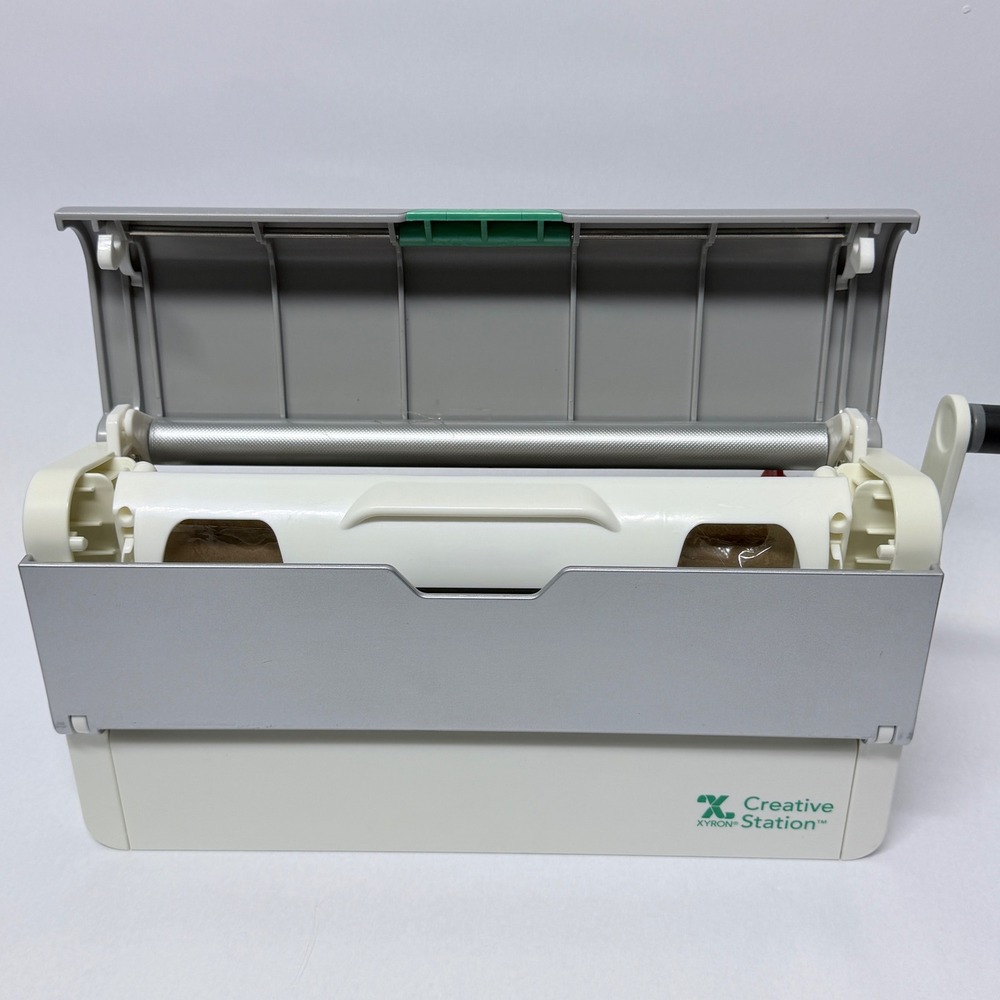 Xyron Creative Station 9" 5" Manual Sticker Maker Laminator Magnet Machine - Picture 12 of 16